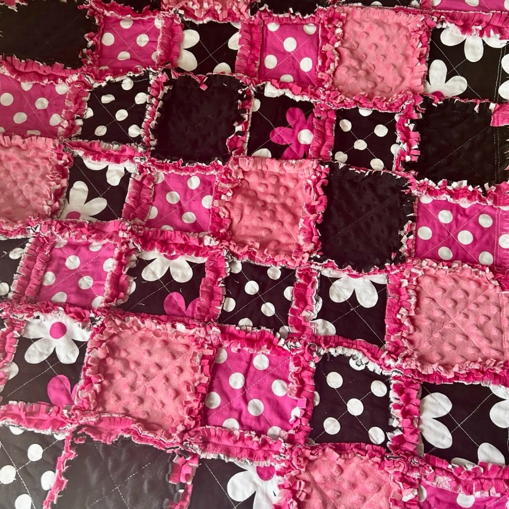 Pink & black / baby girl rag quilt blanket